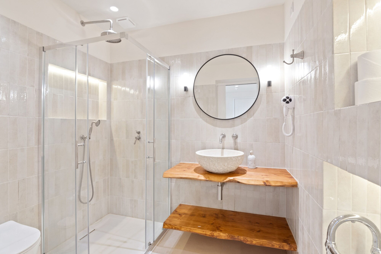 Bathroom 3, The Manor at Minstrel Court, Cambridgeshire