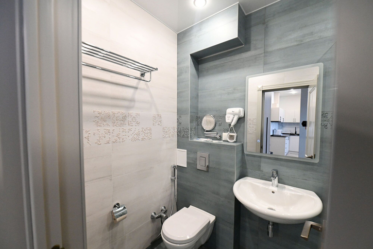 Bathroom 3, Prime Hotel