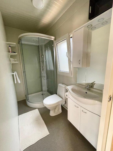 Bathroom, D&I Mobile Home, Privlaka