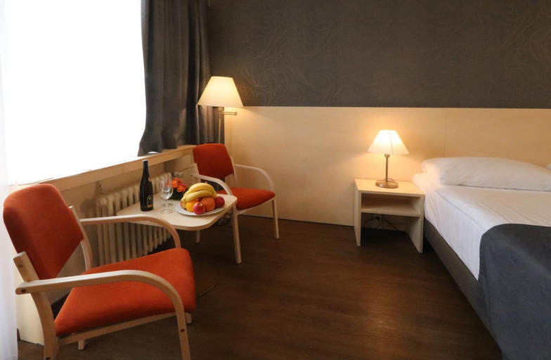 Bedroom 3, Hotel Krystal, Praha 6
