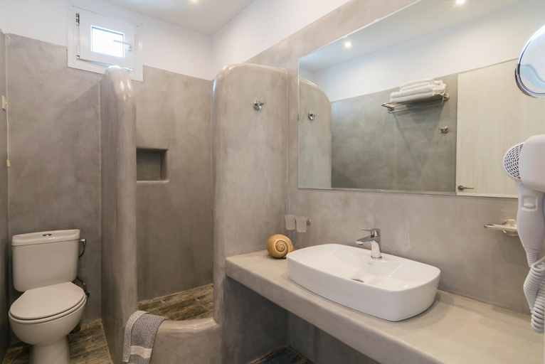 Bathroom 3, Giannoulis Hotel, South Aegean