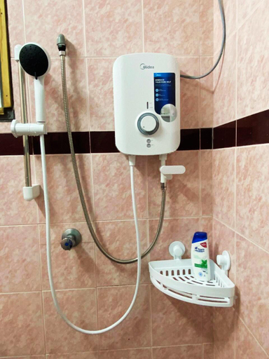 Bathroom 3, Batu Pahat Hill View Homestay, Batu Pahat