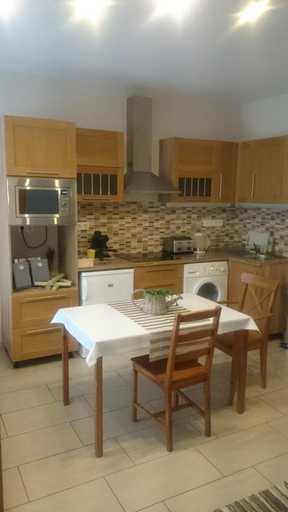 Kitchen, Apartman Gondola, Győr