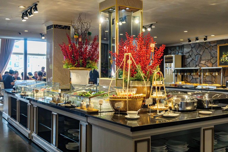 Food & Drinks 5, Royal Hotel Saigon, District 1