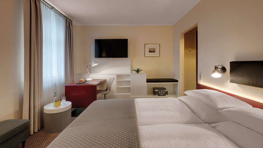 Bedroom 3, Rheinhotel Dreesen, Bonn