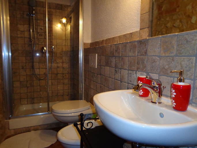Bathroom, La Mulattiera, Grosseto