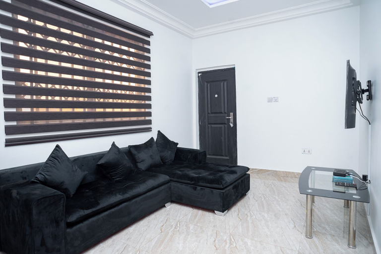Others 5, Cute & Comfy Condo Close to Highway, Tema