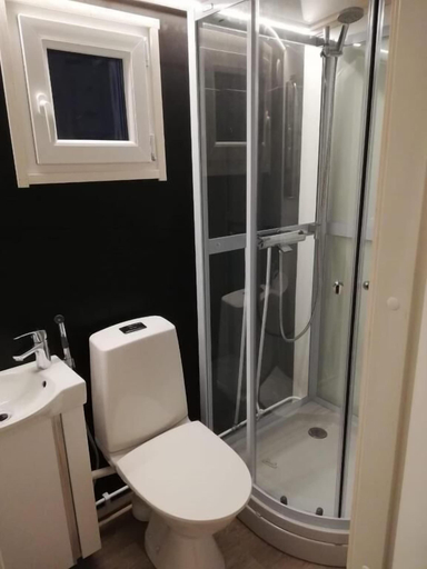 Bathroom 3, Old Pine Husky Lodge, Lapland