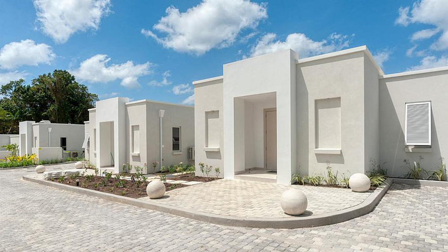 Exterior view 2, Unforgettable 3BR Luxury Villa at Porter's Place