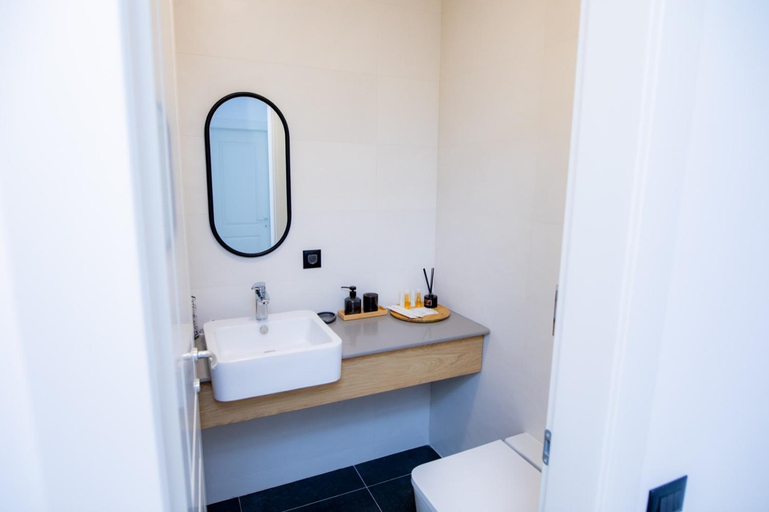 Bathroom 1, Sea On Mamaia, Navodari