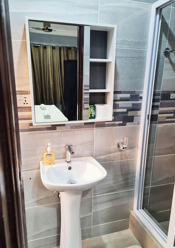 Bathroom 3, Cozy Quiet & Fantastic Close to Highway, Ga East