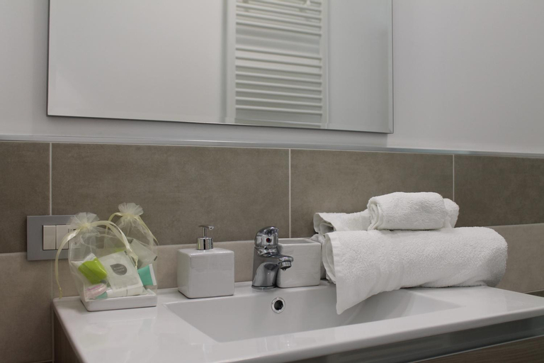 Others 4, Da Mariella case vacanze con terrazzo, Imperia