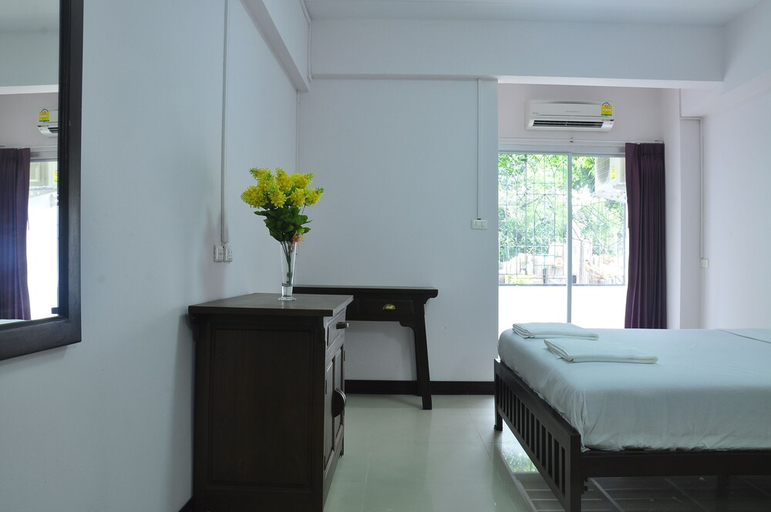 Bedroom 2, GreenHouse, Bang Kapi