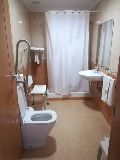 Bathroom 4, Las Yucas, Málaga