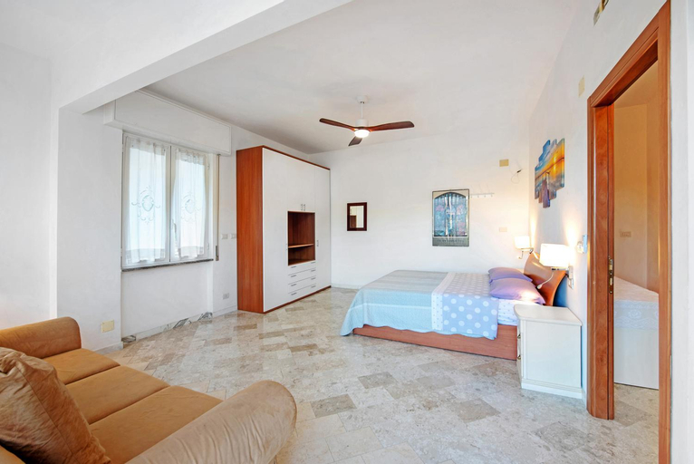 Bedroom 1, Tramontana, Savona