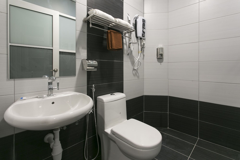 Bathroom 5, Lavana Hotel Chinatown, Kuala Lumpur