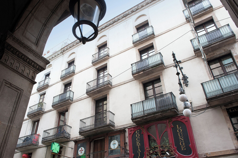 Exterior & Views 2, Aspasios Plaza Real Apartments, Barcelona