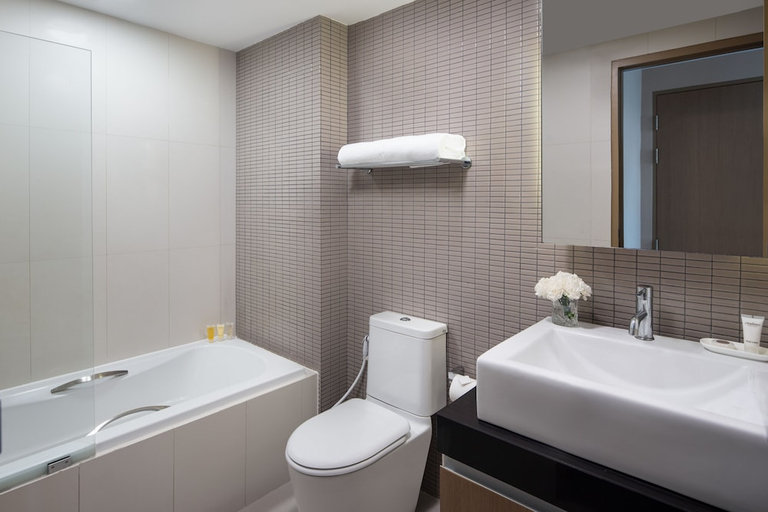 Bathroom 5, Citadines Sukhumvit 8 Bangkok, Khlong Toey