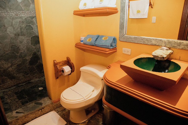 Bathroom 4, Hotel Porton del Sol, Sopetrán