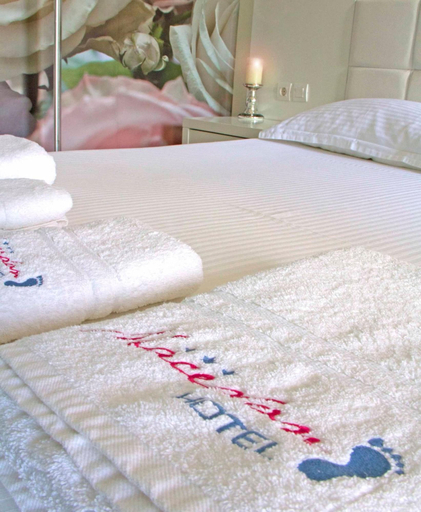 Bedroom 5, Hotel Macedon, East Macedonia and Thrace