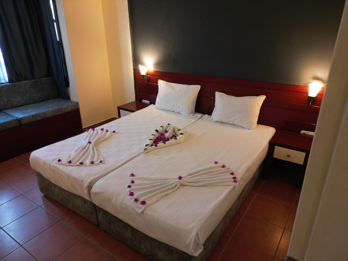 Bedroom 3, Lemas Suite Hotel, Manavgat