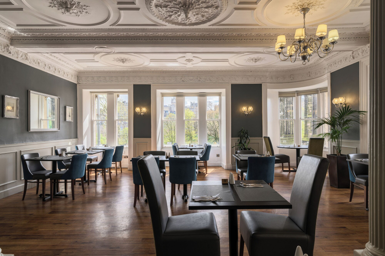 Food & Drinks 5, Old Waverley Hotel, Edinburgh