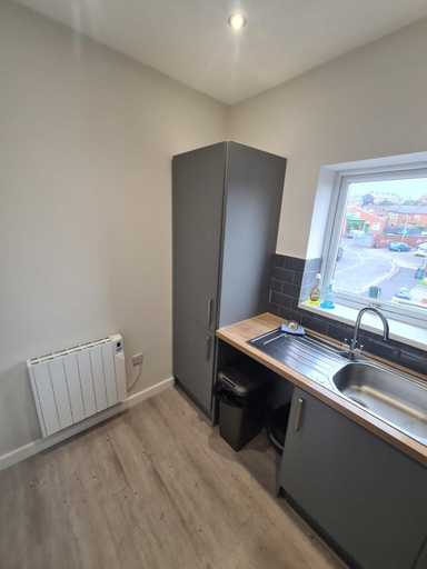 Others 5, SELF CHECK IN APARTMENT in BARNSLEY CENTRAL, Barnsley