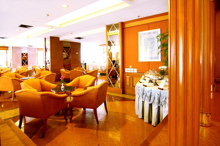 Food & Drinks, Grand Tower Inn Rama VI, Phaya Thai