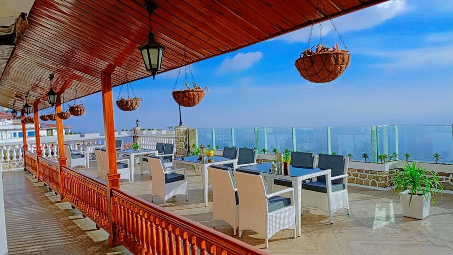 Food & Drinks 4, Shashwat Grand Valley, Dehradun