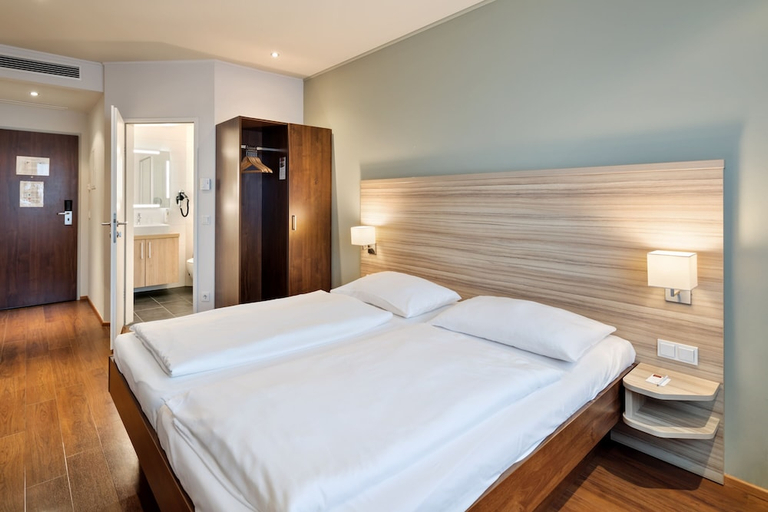 Bedroom 3, Four Points Flex by Sheraton Salzburg Messe, Salzburg