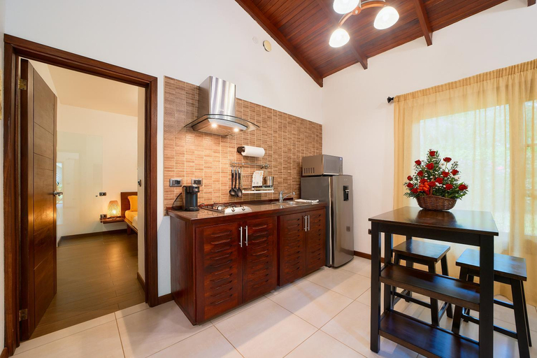 Kitchen 4, Oasi, Talamanca