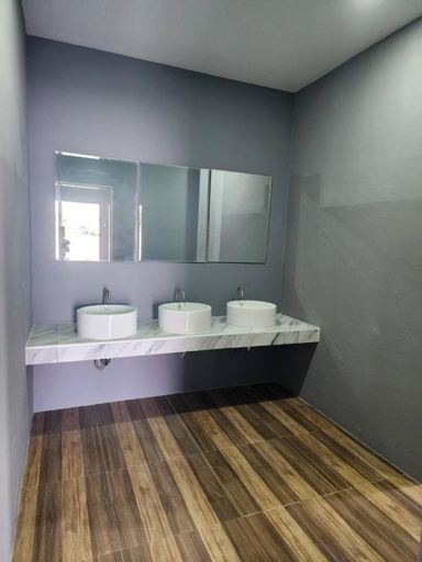 Bathroom 4