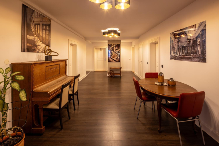 Others 5, Hotel Schwanen, Memmingen