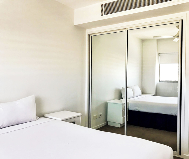 Bedroom 3, Oaks Townsville Gateway Suites, South Townsville
