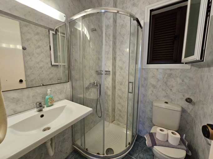 Bathroom 2, Corfu Island Apartments, Ionian Islands