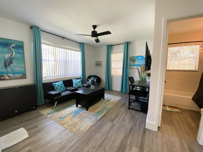 Others 4, Delight Retreat Apt 4 Min Walk to Beach, Broward