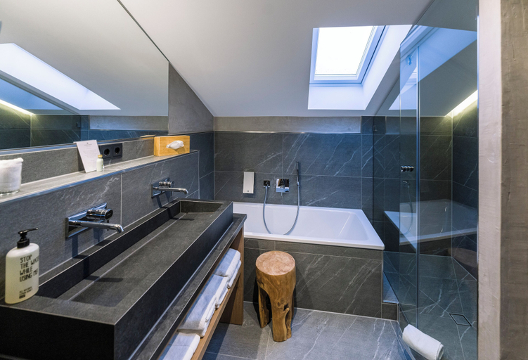Bathroom 5, Staudacherhof, Garmisch-Partenkirchen