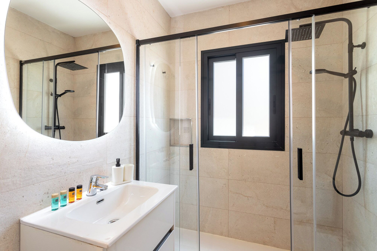 Bathroom 4, Arenal Suites Benidorm, Alicante