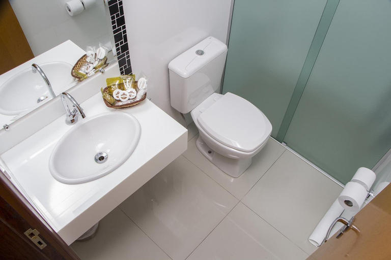 Bathroom 5, JP Palace Hotel, Franca