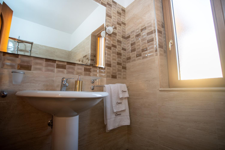 Bathroom 2, BB Domus Catanzaro, Catanzaro