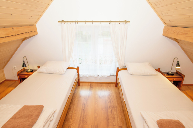 Bedroom 2, Gosciniec Pieciu Stawow, Bieszczady