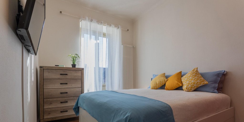 Bedroom 3, Principe Tommaso 12 - Graffiti Apartment, Torino