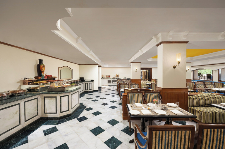 Food & Drinks 4, V Sarovar Portico MI Road Jaipur, Jaipur