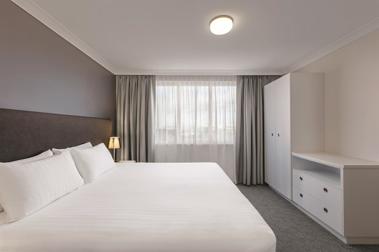 Bedroom 1, Rendezvous Perth Central, Perth