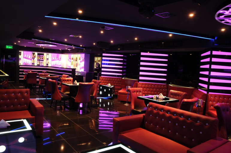 Food & Drinks 5, Holiday Bahrain Hotel, Manama