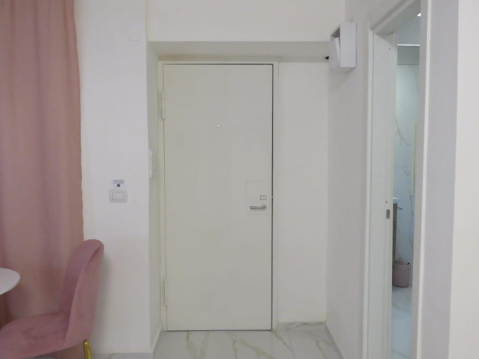 Others 4, Tortora House, Napoli
