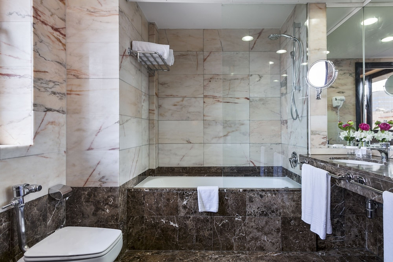 Bathroom 2, ACTA CITY47, Barcelona