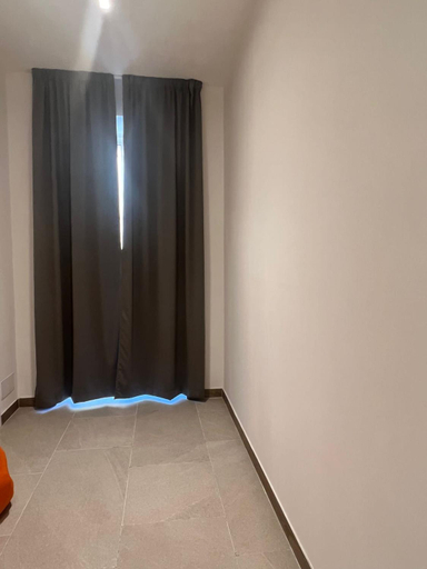 Others 3, le camere di giusy nazionale 24, Napoli