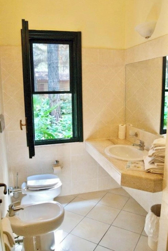 Bathroom, Residence with swimming-pool in Arborea, Oristano