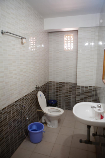Bathroom 5, Round Cube Guest House, South Goa